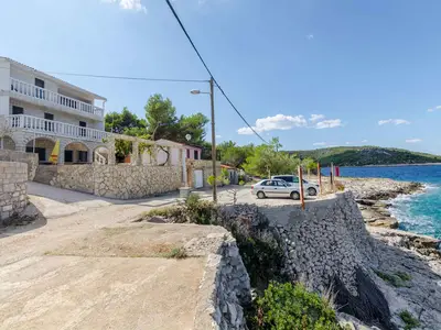Ferienhaus für 7 Personen (82 m²) in Rogač 3/10