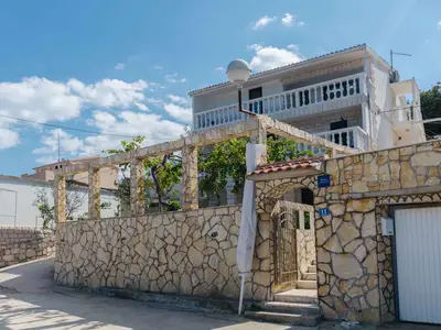 Ferienhaus für 7 Personen (82 m²) in Rogač 5/10