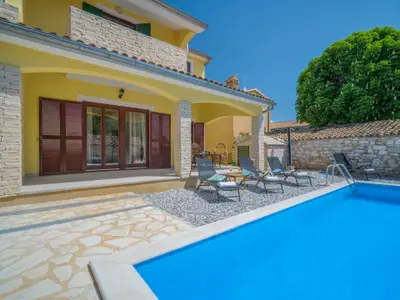 Ferienhaus für 9 Personen (120 m²) in Golaš 2/10