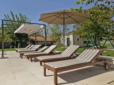 Ferienhaus für 16 Personen (300 m²) in Rojnici 6/10