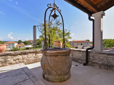Ferienhaus für 16 Personen (300 m²) in Rojnici 9/10