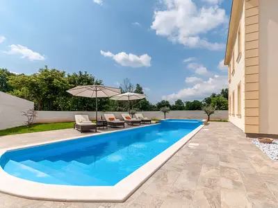 Ferienhaus für 8 Personen (130 m²) in Rojnici 3/10