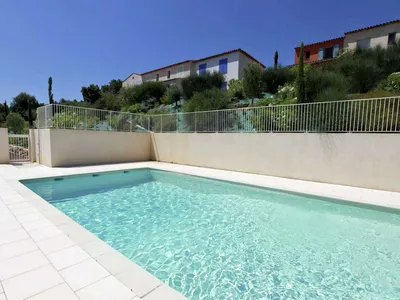 PoolOfHouse