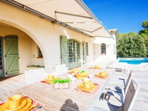 23298871-Ferienhaus-7-Roquefort-les-Pins-300x225-1