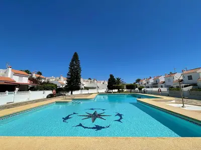 PoolOfHouse