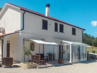 exterior exterior