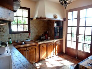 23842712-Ferienhaus-6-Roussillon-300x225-4