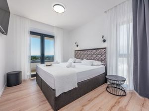 Ferienhaus für 8 Personen (320 m²) in Rovanjska