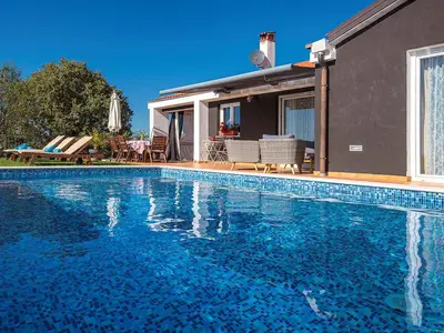 Ferienhaus für 8 Personen (230 m²) in Rovinj 9/10