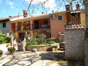 23775631-Ferienhaus-4-Rovinj-300x225-3