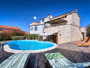 22693717-Ferienhaus-6-Rovinj-300x225-0