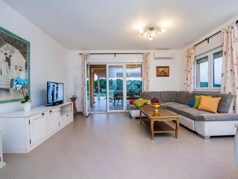 23949712-Ferienhaus-6-Rovinj-800x600-1