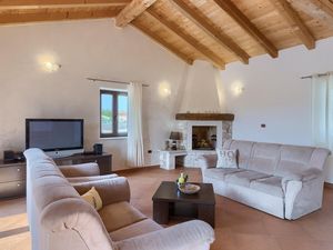 23950272-Ferienhaus-10-Rovinj-300x225-3