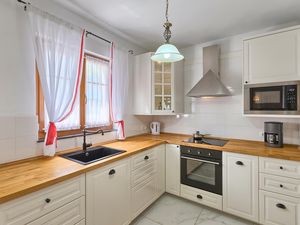 23950645-Ferienhaus-10-Rovinj-300x225-5