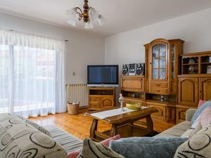 23951057-Ferienhaus-12-Rovinj-300x225-5