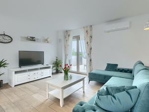 23950502-Ferienhaus-6-Rovinj-300x225-1