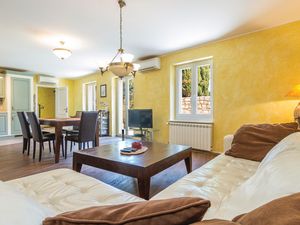 23727954-Ferienhaus-5-Rovinj-300x225-2