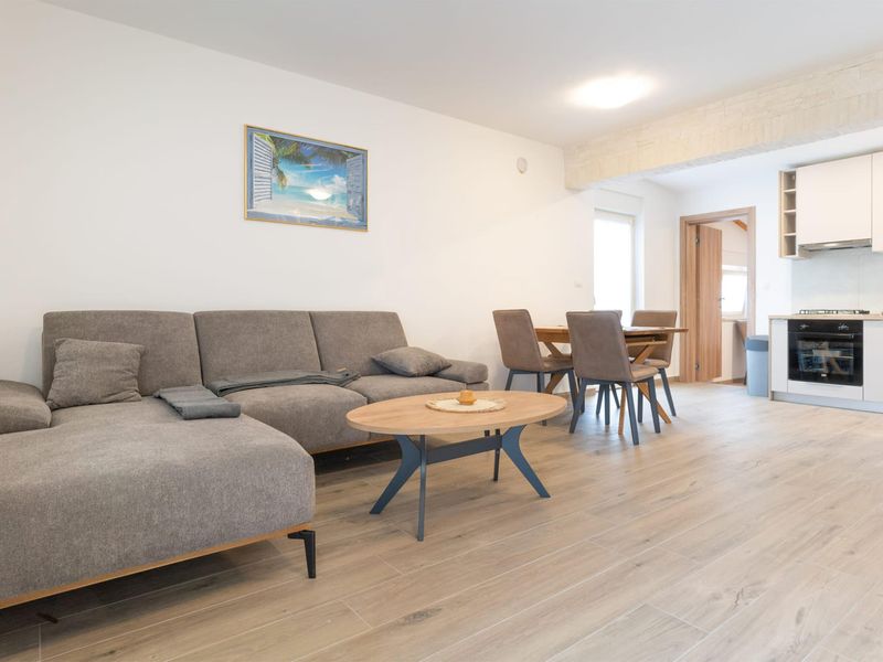 23764959-Ferienhaus-5-Rovinj-800x600-2