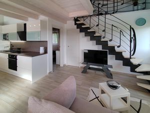 23949048-Ferienhaus-4-Rovinj-300x225-3