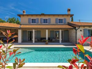 23950352-Ferienhaus-7-Rovinj-300x225-0