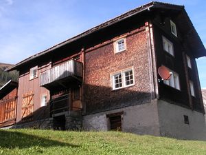 18369629-Ferienhaus-13-Rueras-300x225-0