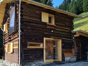 Ferienhaus für 6 Personen in Rueun