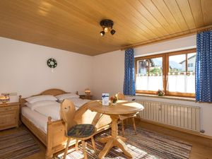 19033850-Ferienhaus-8-Ruhpolding-300x225-5