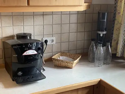 Küche/Kaffeeautomat/Wassersprudler