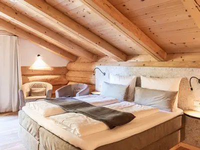 Hauptschlafzimmer Naturstammhaus
