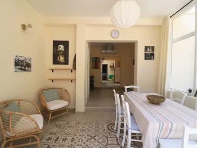 DiningRoom