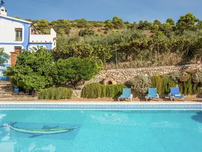 PoolOfHouse