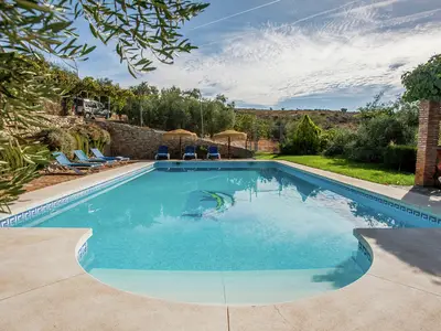 PoolOfHouse