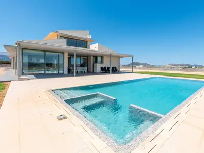 PoolOfHouse