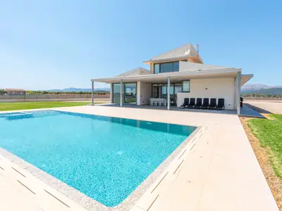PoolOfHouse