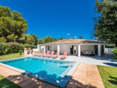 PoolOfHouse