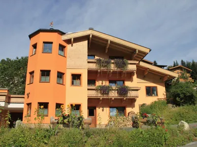 Außenseite Ferienhaus [Sommer]