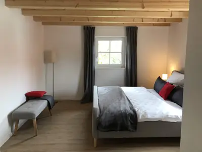 Schlafzimmer 2, 1. OG