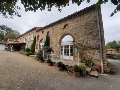 Les calèches Gîte Rieussequel Saint Amans Soult