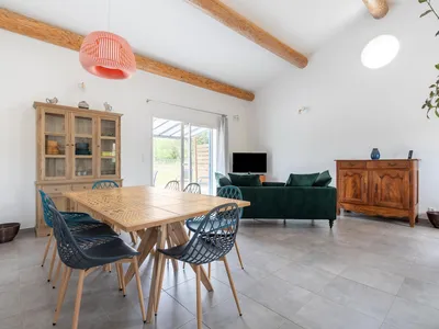 DiningRoom