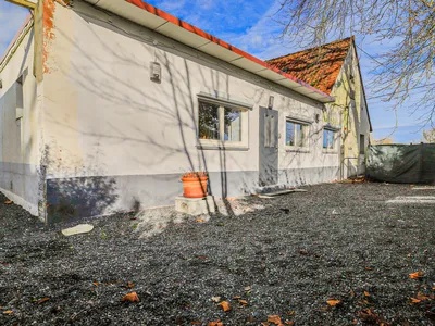 house house