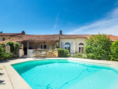 PoolOfHouse