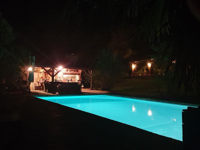 Piscine nuit 3 (Vue Pool-house, maison)