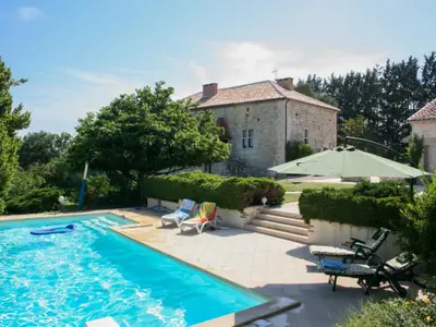 Außenseite Ferienhaus [Sommer]