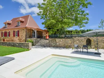 PoolOfHouse