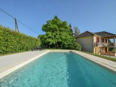 PoolOfHouse
