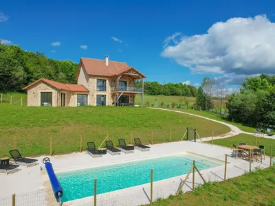 PoolOfHouse