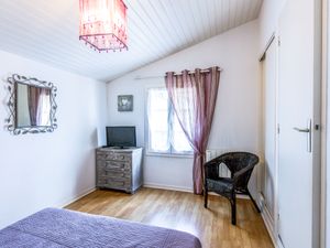 23845203-Ferienhaus-4-Saint-Palais-sur-Mer-300x225-1