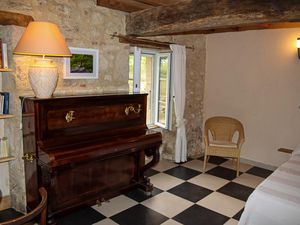 23875987-Ferienhaus-4-Saint-Puy-300x225-2