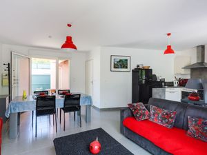 23852600-Ferienhaus-4-Saint-Raphaël-300x225-1