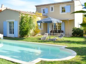 23888066-Ferienhaus-8-Saint-Saturnin-lès-Apt-300x225-0